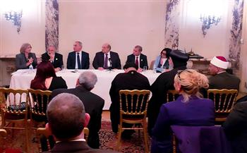 رئيس «الشيوخ» يلتقي رموز الجالية المصرية في فرنسا