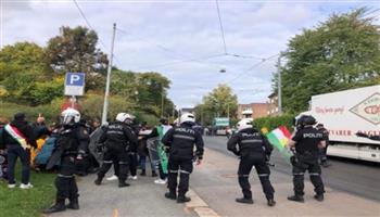 متظاهرون يحاولون اقتحام السفارة الإيرانية في النرويج