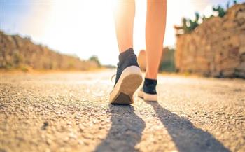 دراسة : دقائق من المشي بعد الأكل تقلل خطر الإصابة بمرضين