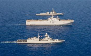 القوات البحرية المصرية والأمريكية تنفذان تدريبا بحريا عابرا بنطاق الأسطول الشمالي