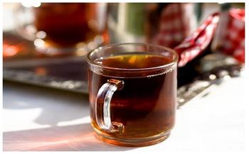 علاء عز: شائعة أزمة «الشاي والبن» أدت إلى حدوث سلوك استهلاكي من جانب المواطنين