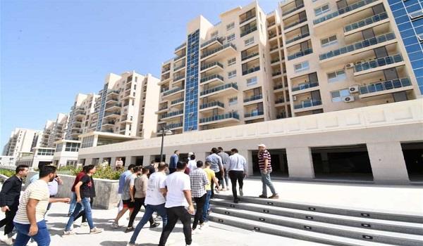 «الإسكان» تنظم زيارة ميدانية لطلاب الجامعة المصرية الروسية إلى «العلمين الجديدة»