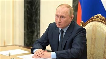 بوتين يكلّف "الخارجية الروسية" بوضع نظام بدون تأشيرة للسياح الأجانب لا يعتمد على مبدأ المعاملة بالمثل