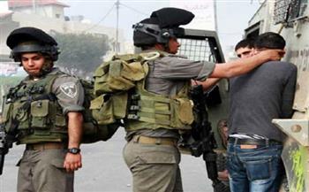 الاحتلال يعتقل 27 فلسطينيًا من الضفة