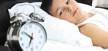 قبل بدء الدراسة.. 10 نصائح لتدريب طفلك على الاستيقاظ مبكرًا