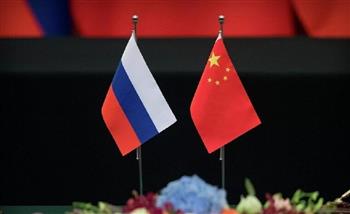 مسؤول صيني: لا يمكن لأي طرف التدخل في علاقاتنا مع روسيا
