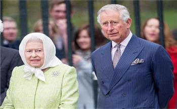 بعد 70 عاما على العرش.. الملكة إليزبيث تفارق الحياة وابنها يرث الحكم
