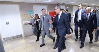 وزير الاتصالات يفتتح 3 مكاتب بريد بعد تطويرها في الإسكندرية