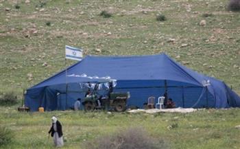 مستوطنون ينصبون خيمة شرق بيت لحم