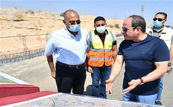 الرئيس السيسي يوجه بتفنيد ما يثار حول المقابر التاريخية لإنشاء طرق بجنوب القاهرة