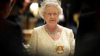 وفاة الملكة إليزابيث تمثل نهاية حقبة هامة من تاريخ بريطانيا وبداية حقبة جديدة