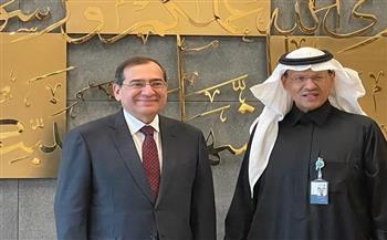 وزير البترول ونظيره السعودي يبحثان كيفية تحقيق الانتقال للطاقات الخضراء