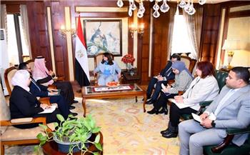 وزيرة الهجرة تبحث مع الملحق العمالي السعودي بالقاهرة تفعيل نتائج زيارتها للمملكة