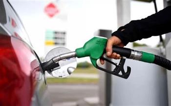قفزة كبيرة بأسعار الوقود بلبنان وسعر صرف الدولار الأمريكي يسجل مستويات غير مسبوقة