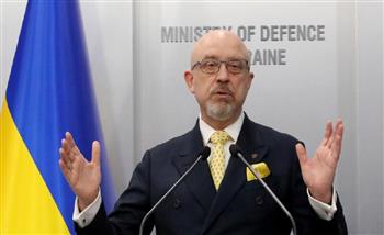 وزير الدفاع الأوكراني يقول إن بلاده أصبحت "بحكم الواقع وليس القانون" عضوا في الناتو
