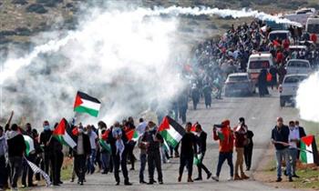 اشتباكات بين الفلسطينيين وقوات الاحتلال الإسرائيلي في مناطق مُتفرقة بالضفة الغربية