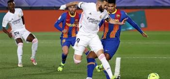 كريم بنزيما يقود ريال مدريد أمام برشلونة في كلاسيكو السوبر الإسباني