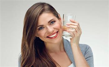 شرب الماء ضروري  لتنقية البشرة