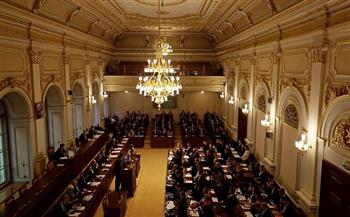 حكومة التشيك تنجو من تصويت بحجب الثقة في البرلمان