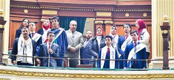 وفد من طلاب منتخب البرلمان المدرسي لإدارة الزيتون يحضر الجلسة العامة لمجلس النواب