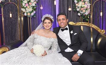 الصحفي موسي صبري وياسمين محسن  يحتفلان بحفل الزفاف مع نجوم الوسط الفني 