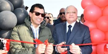 وزير الرياضة ومحافظ القاهرة يتفقدان أعمال التطوير بمركزيّ شباب روض الفرج والثورة 