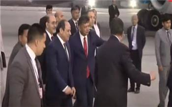 الرئيس السيسي يصل مقر إقامته بنيودلهي في مستهل زيارته إلى الهند (فيديو)