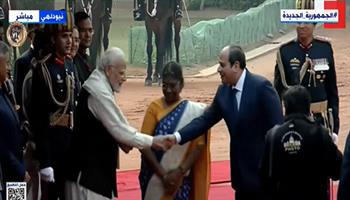 رئيسة الهند تستقبل الرئيس السيسي بالقصر الرئاسي (فيديو)