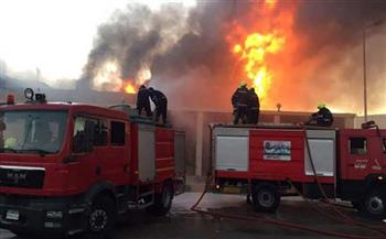 إخماد حريق هائل في معرض موبيليا بأرض اللواء