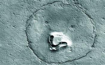فوهة بركان .. «دب» على سطح المريخ يثير حيرة العلماء