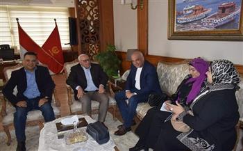 محافظ بورسعيد يلتقى رئيس قطاع الحسابات والمديريات فى «المالية»