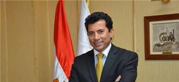 وزير الرياضة يشهد توقيع عقد رعاية بنك حكومي لـ 10 من أبطال مصر المتميزين