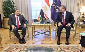 وزير الاتصالات يبحث مع سفير الهند بالقاهرة تعزيز التعاون المشترك