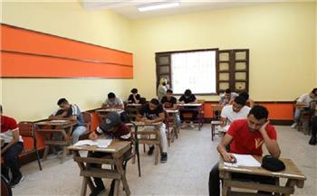 «التعليم»: 20 طالبا في اللجنة بامتحانات الثانوية العامة وغلق التحويلات