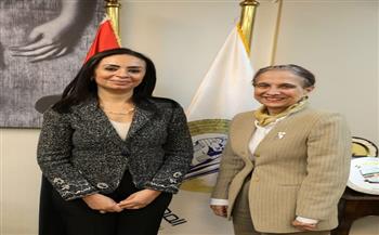 رئيس القومي للمرأة تبحث مع سفيرة كولومبيا سبل التعاون بين الجانبين