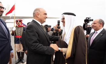 رئيس الوزراء الأردنى يصل إلى المنامة في زيارة رسميَّة على رأس وفدٍ وزاري