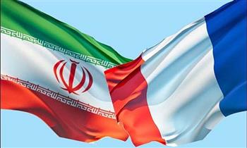 طهران تستدعي السفير الفرنسي على خلفية رسوم مسيئة للقيادة الإيرانية