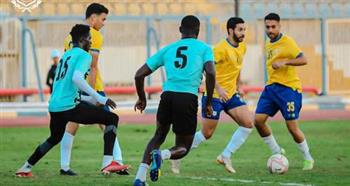  ميدو يتابع لاعبي شباب الدراويش