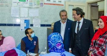 تقديم الرعاية الطبية لـ 1380 حالة بقافلة جامعة طنطا بقرية الرجدية