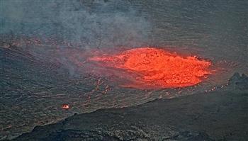 بركان بهاواي يثور ويطلق نيرانه