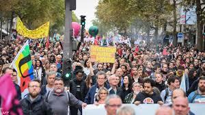 حركة السترات الصفراء تستعد لتنظيم احتجاجات غاضبة حول باريس