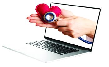 طبيب يحذر: البعض يتعرض للابتزاز الإلكتروني بسب الاستشارات الطبية