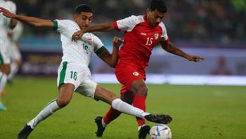 شوط أول ناري.. عمان تتعادل مع اليمن 2-2 في كأس الخليج 
