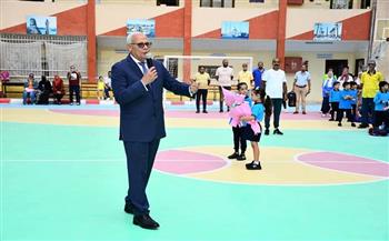 محافظ  بورسعيد يتابع سير العمل التعليمية بمدرسة إبراهيم الرفاعي الرسمية المتميزة للغات