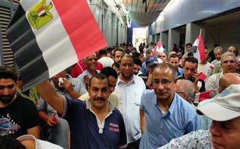 أهالي الزاوية والأزبكية ومصر الجديدة يرفعون شعار «السيسي رئيسي»