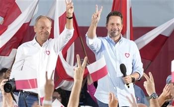 المعارضة البولندية تدعو إلى مسيرة حاشدة قبل الانتخابات 