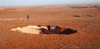فيديو.. حفرة عميقة تظهر فجأة وتثير الذعر في المغرب