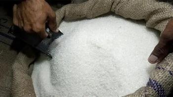 «السلع التموينية» تعلن وصول 100 ألف طن سكر خام