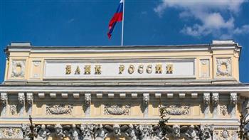 «المركزي» الروسي يحظر على البنوك المحلية استخدام نظام سويفت داخل البلاد
