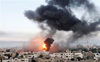 الاحتلال الإسرائيلي يقصف منزلين وسط قطاع غزة 